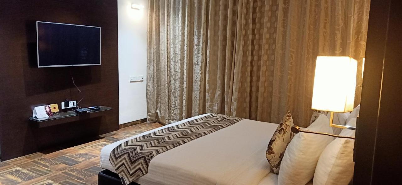 Hotel The Arindum Katni Exterior foto